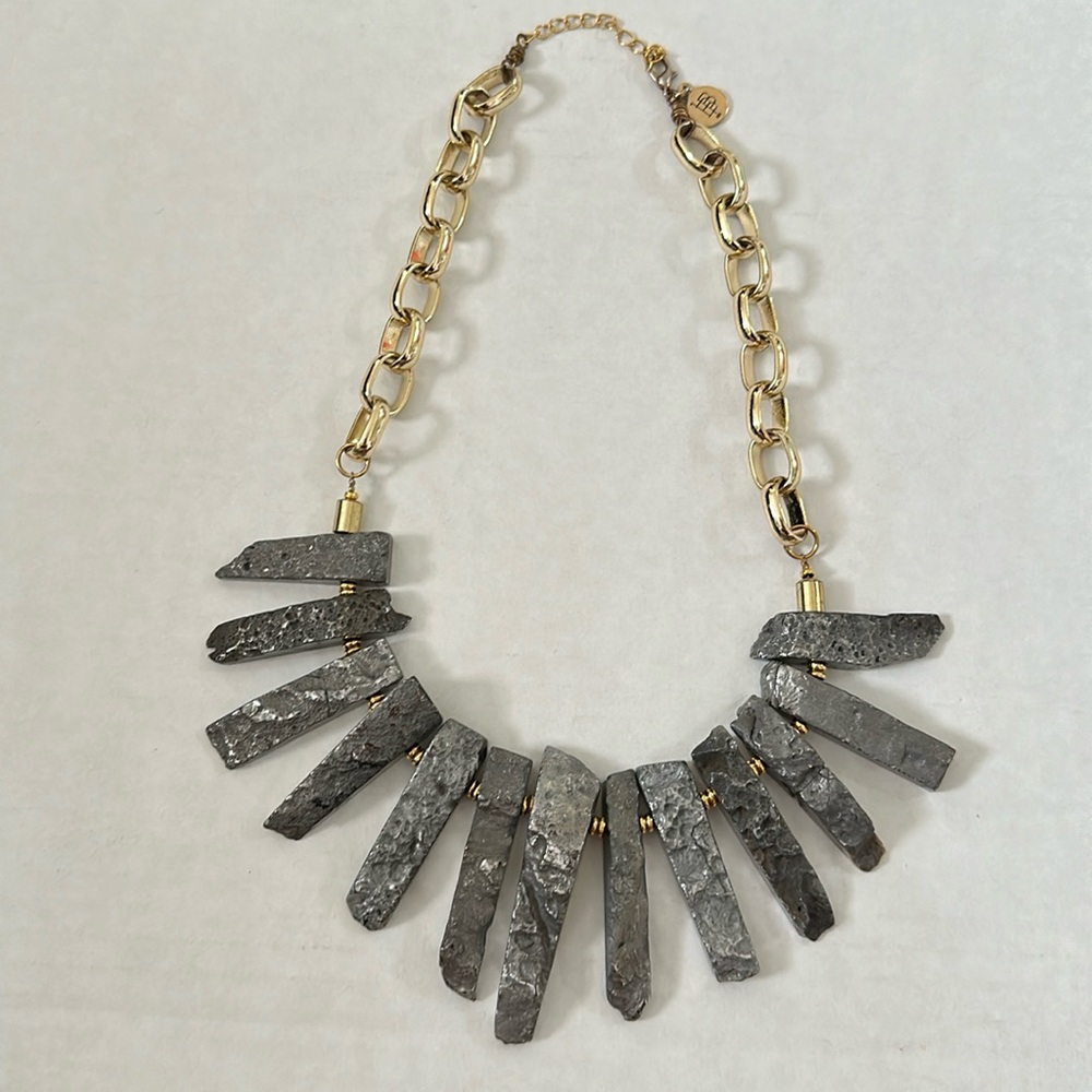 Bourbon and bowties necklace in great condition